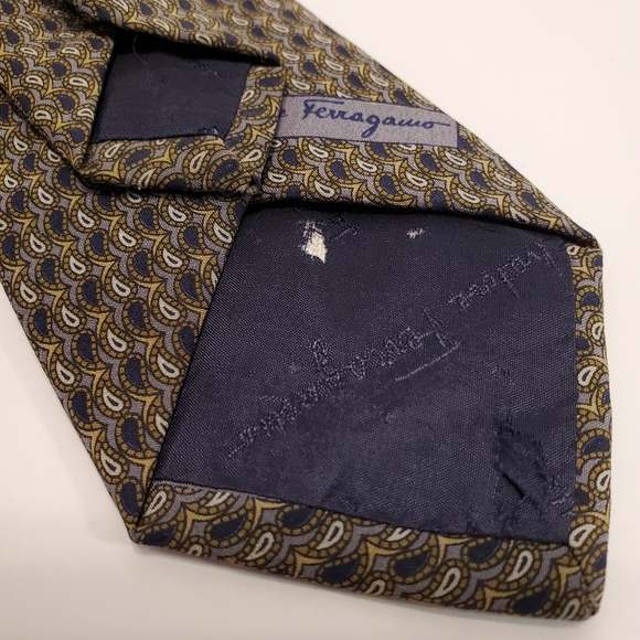 Salvatore Ferragamo Gray Green Geometric Silk Tie Made in Italy - Picture 6 of 7